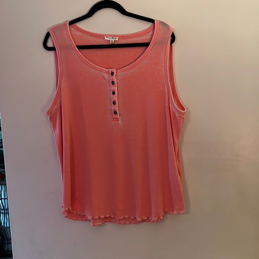 Extra large.shirt tangerine color.fits great